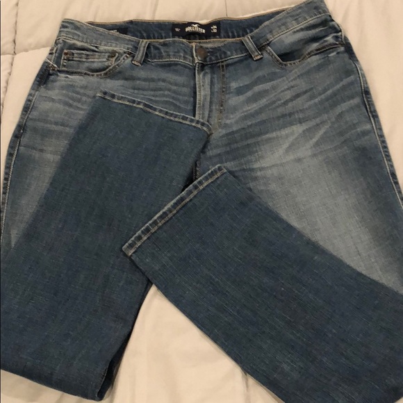 SOLD Men’s 34x32 Hollister soft stretch jeans - Picture 1 of 2